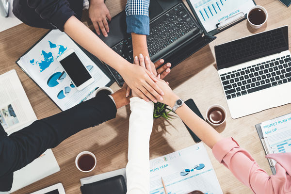 員工薪酬的確定與評(píng)估：公平、激勵(lì)與績(jī)效的結(jié)合