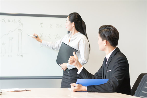 深化人力資源培訓(xùn)，打造高素質(zhì)專業(yè)化人才團隊