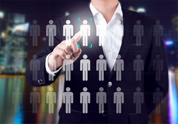 靈活調(diào)整組織規(guī)劃，應(yīng)對市場變化與業(yè)務(wù)挑戰(zhàn)