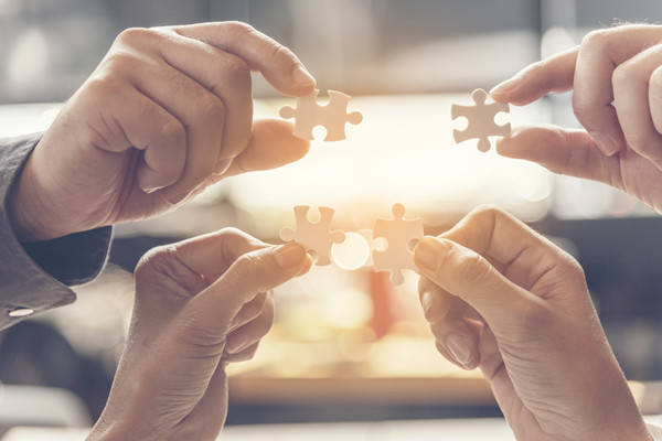 戰(zhàn)略咨詢(xún)，助力企業(yè)破解發(fā)展難題，實(shí)現(xiàn)跨越發(fā)展