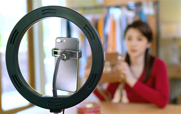 促銷策略：激發(fā)消費(fèi)者購(gòu)買欲望，促進(jìn)銷售增長(zhǎng)