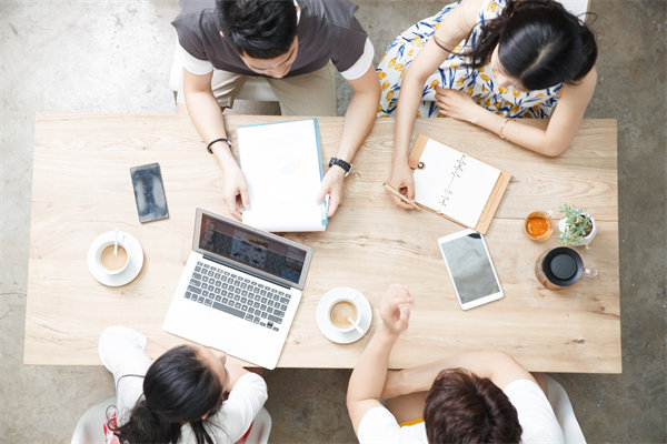 企業(yè)文化如何深度融合HR管理，增強(qiáng)團(tuán)隊凝聚力？