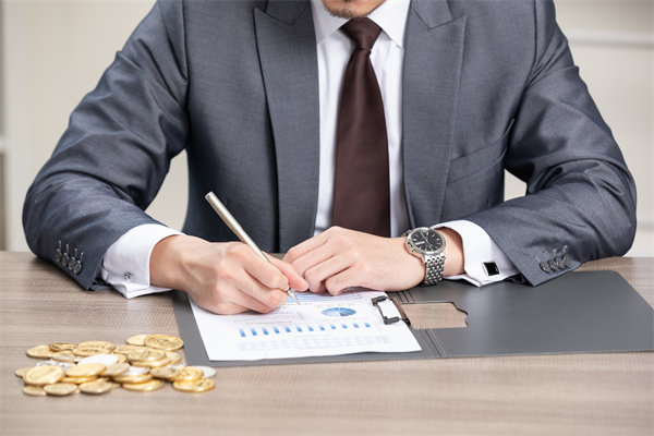 集團(tuán)財(cái)務(wù)集中管理，如何確保資金高效運(yùn)作？