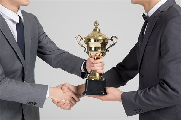 人才流失對(duì)企業(yè)管理的挑戰(zhàn)及應(yīng)對(duì)策略？