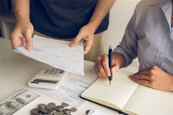 績(jī)效不佳員工的薪酬調(diào)整策略：如何既公平又有效？