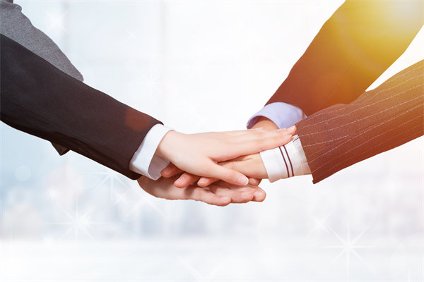 長期激勵與短期薪酬如何平衡，吸引并留住關(guān)鍵人才？