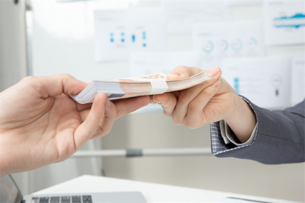 如何設(shè)計(jì)高效能薪酬體系以激發(fā)員工最大潛能？