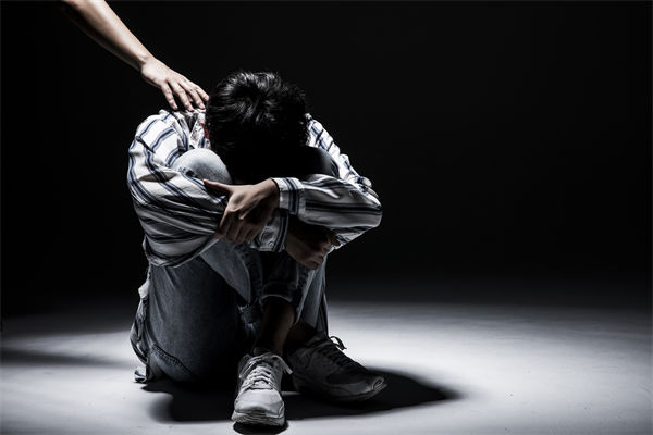 女子漏接電話被市監(jiān)所工作人員辱罵，人力資源管理有何感悟？