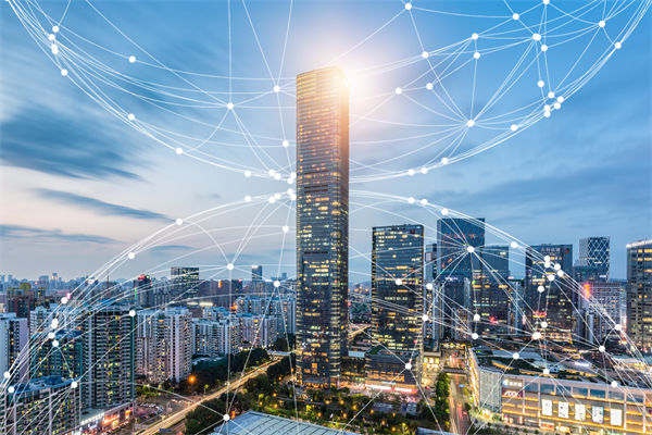 在全球化競爭中，企業(yè)如何制定有效的戰(zhàn)略管理策略？