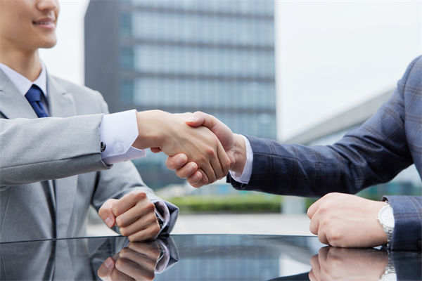 勞動(dòng)關(guān)系管理中，如何避免糾紛，構(gòu)建和諧環(huán)境？