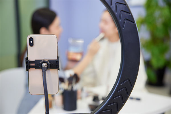 中國消費(fèi)者開始擁抱俄貨，國內(nèi)制造業(yè)怎么應(yīng)對？