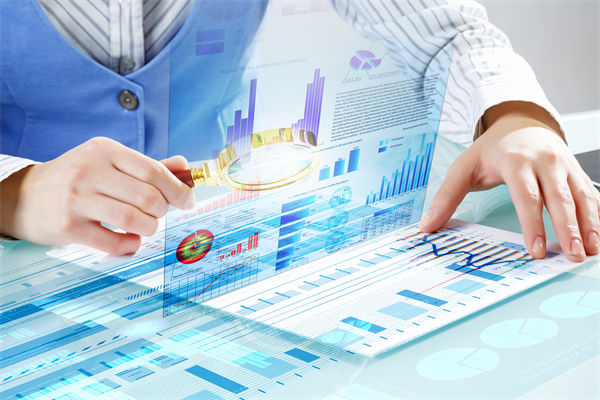 數(shù)據(jù)分析如何幫助組織規(guī)劃更精準地預測未來趨勢？