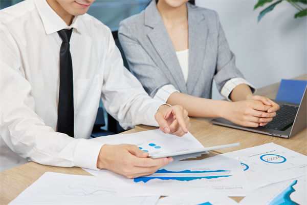 如何利用薪酬績效激勵，促進跨部門合作與協調？