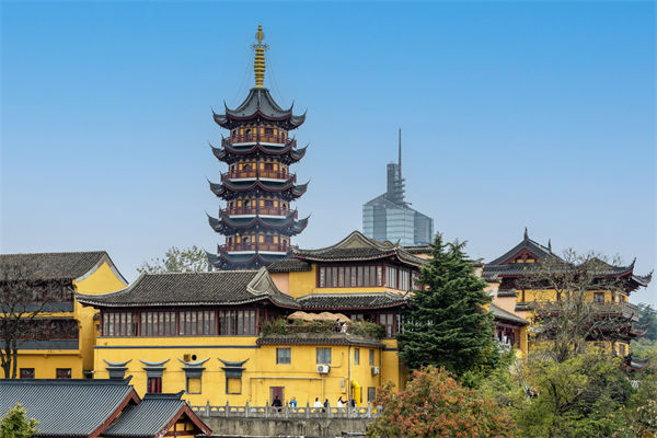 南京戰(zhàn)略咨詢公司如何助力企業(yè)實現(xiàn)長遠(yuǎn)發(fā)展？