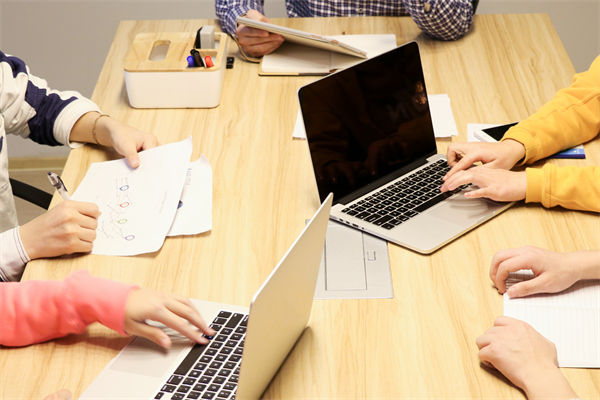 如何制定符合企業(yè)長期戰(zhàn)略目標(biāo)的組織規(guī)劃方案？