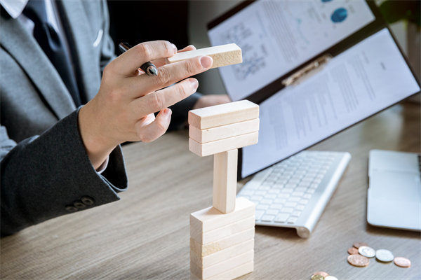 如何通過預(yù)算管理，加強企業(yè)的風(fēng)險預(yù)警與防范能力？