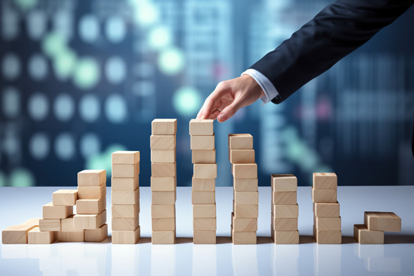 集團(tuán)如何評估子公司績效，確保戰(zhàn)略目標(biāo)實(shí)現(xiàn)？