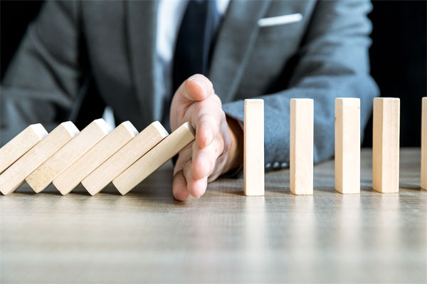 怎樣評(píng)估，年度經(jīng)營(yíng)計(jì)劃的實(shí)施效果與預(yù)期是否一致？