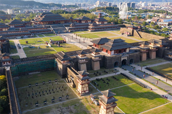 面對復(fù)雜競爭，金華戰(zhàn)略咨詢公司有何獨特解決之道？