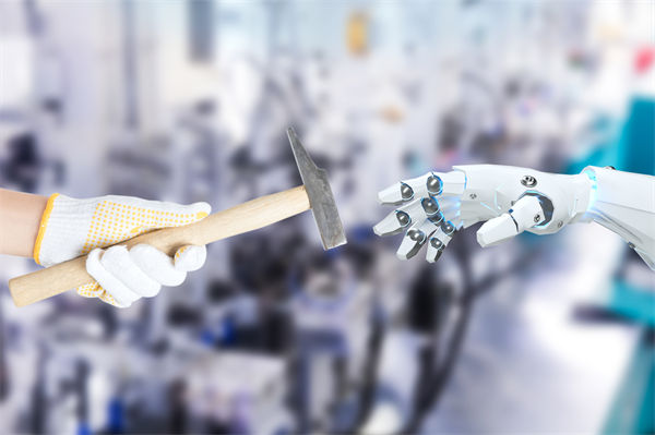 員工對(duì)數(shù)字化管理抵觸，推進(jìn)遇阻，怎樣化解難題？