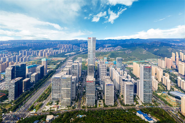 企業(yè)管理難題頻出，濟南管理咨詢?nèi)绾尉珳势凭帜鎰菰鲩L？