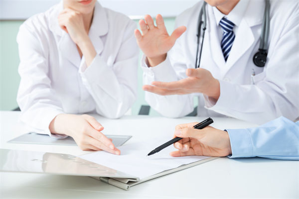 為什么越來(lái)越多的人想學(xué)醫(yī)了？與薪酬方面有關(guān)系么？