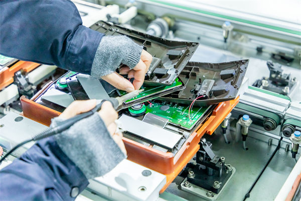 如何通過(guò)精益生產(chǎn)優(yōu)化生產(chǎn)布局，提升整體生產(chǎn)效率？