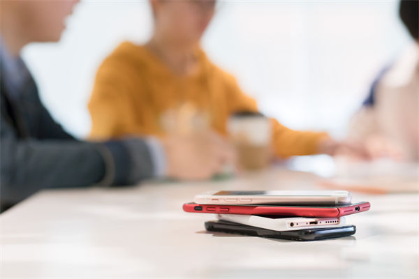 人力資源該管控還是賦能？多數(shù)企業(yè)都踩錯(cuò)了管理節(jié)奏！