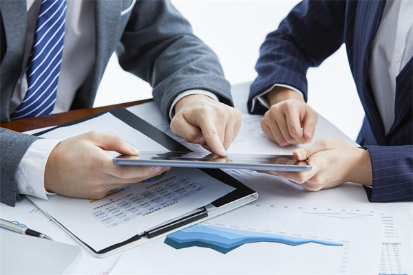 新員工融入難、老員工動力不足，薪酬績效如何改善？