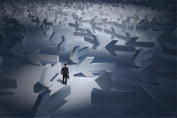 高層沉迷戰(zhàn)略藍圖，執(zhí)行層落地時為何偏離航道？