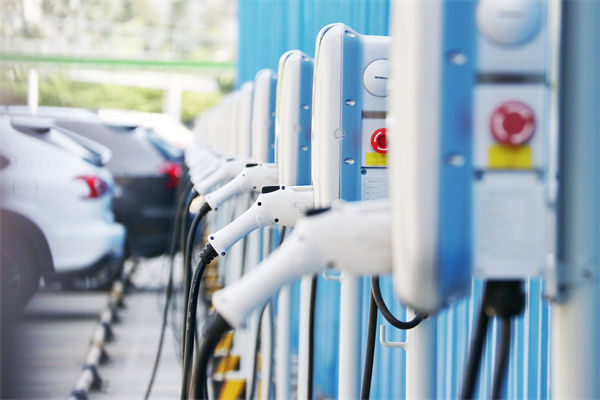 每5輛電動(dòng)汽車就有2個(gè)充電樁，精益生產(chǎn)管理怎么看？