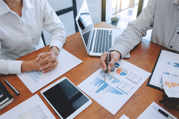 薪酬結(jié)構(gòu)與戰(zhàn)略脫節(jié)，薪酬咨詢怎樣搭建適配體系？